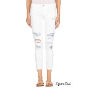 EUC J Brand 835 Mid Rise Capri White Distressed 24